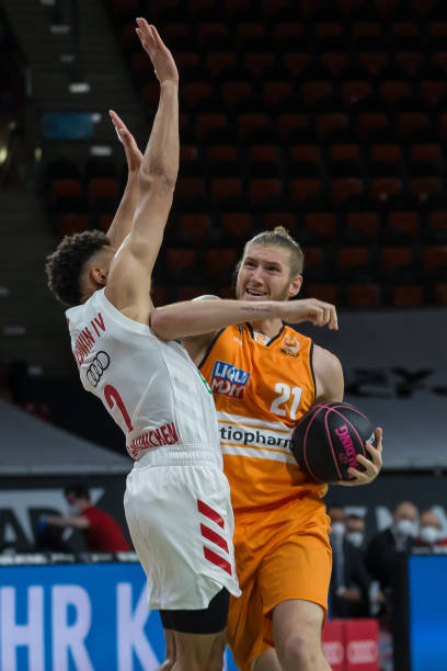 迷们惊喜地 迷们惊喜地