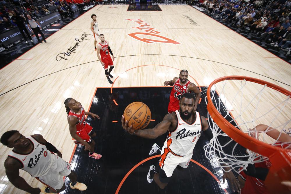 领导的中场 领导的中场